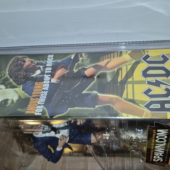 AC/DC Angus Young McFarlane RARE Figurine - Picture 3 of 5
